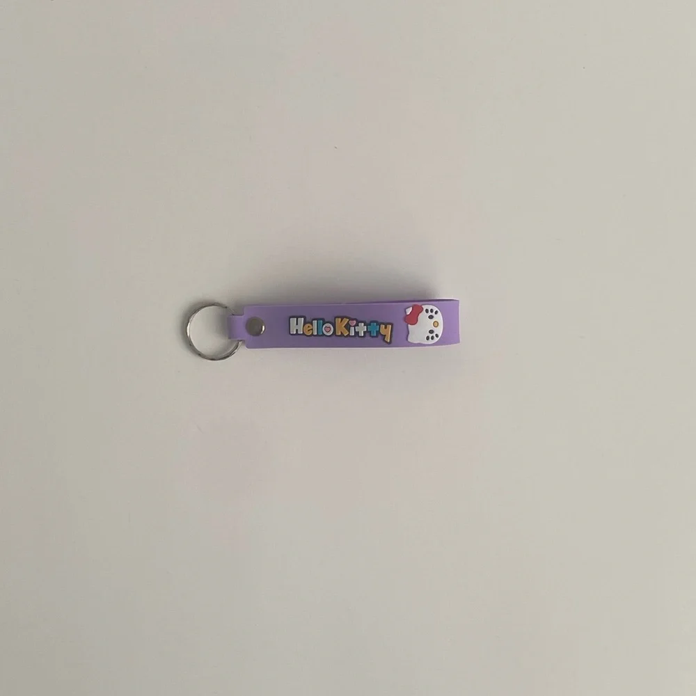 Hello Kitty Purple Keychain - Picture 1 of 3